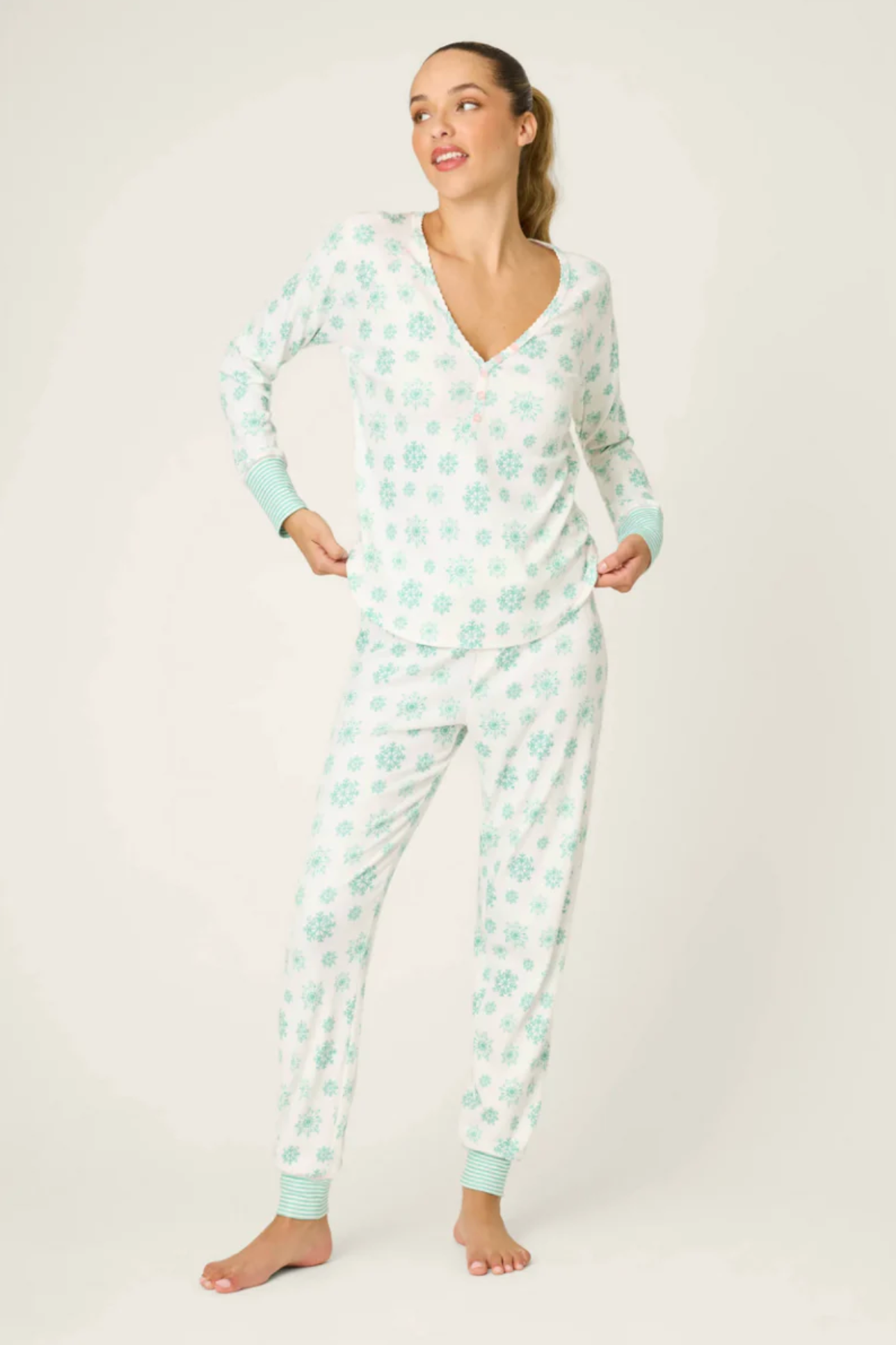 Snowflake Wishes Banded Pant